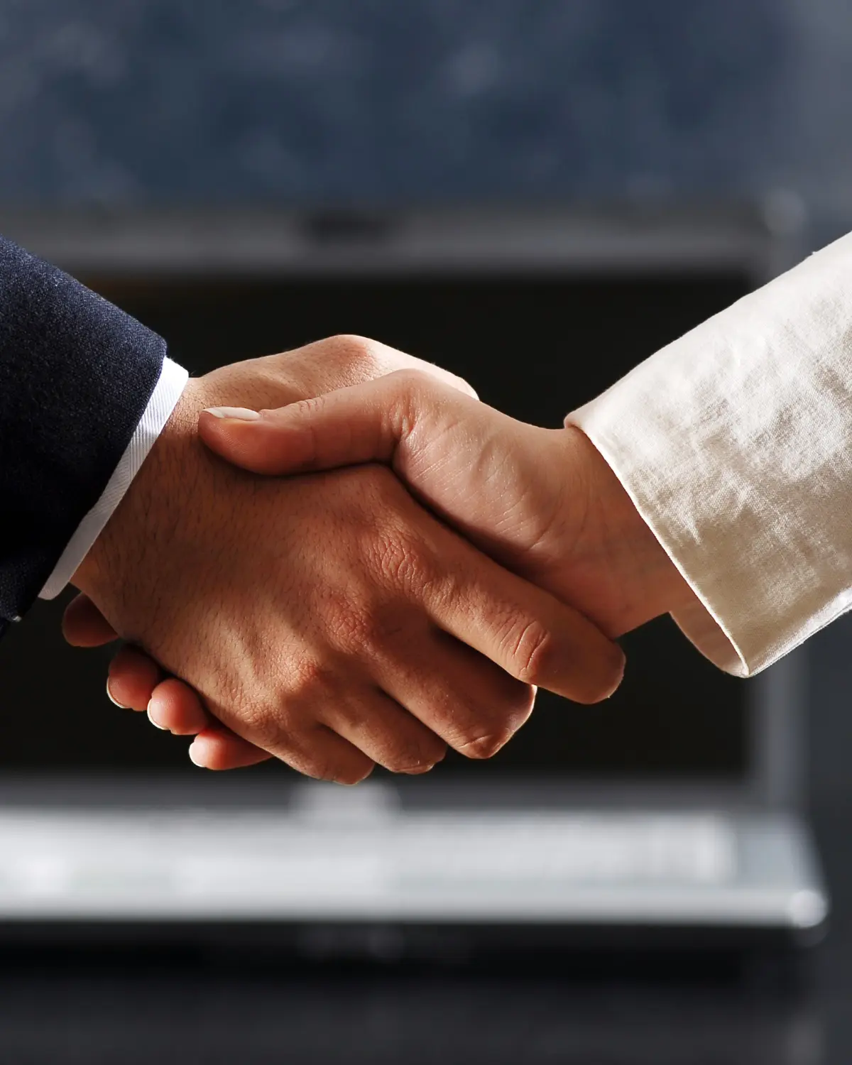 act legal advised the Sellers of Standaard Uitgeverij on its acquisition by Standaard Boekhandel