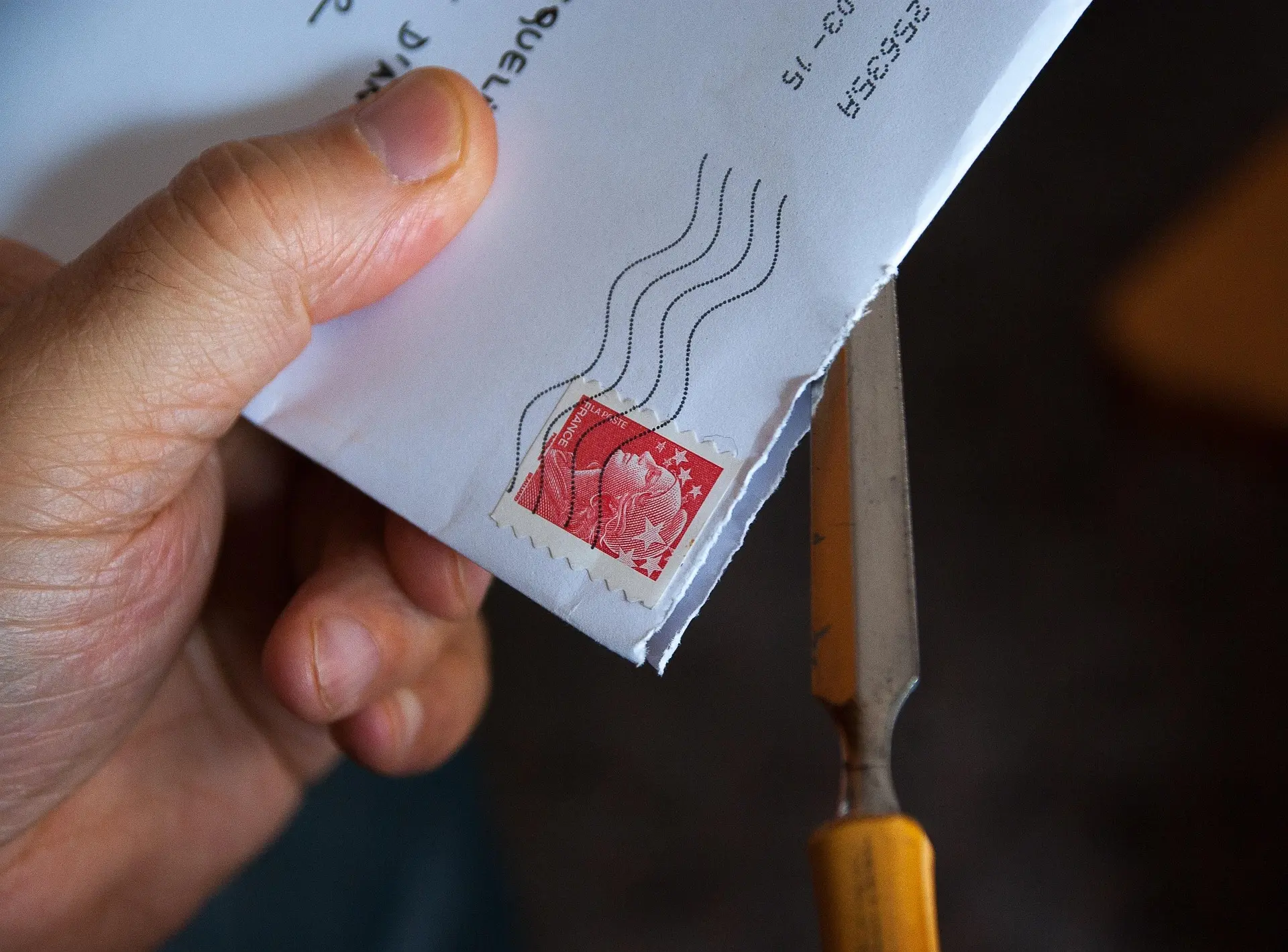 A deadline is not the same as a period of time – practical implications of determining the moment of deemed delivery on the termination of employment relationships