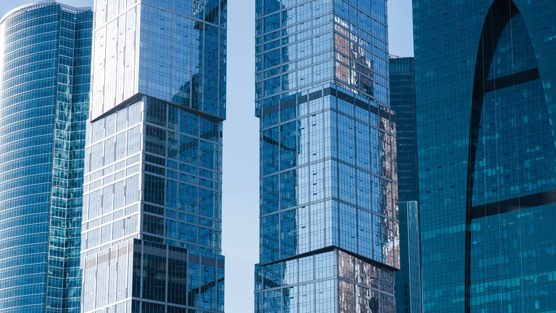 Assisted Nimbus Capital Management B.V., as Fund Manager, in a cross-border distressed M&A transaction involving 7 subsidiaries of Illig Maschinenbau GmbH & Co. KG.