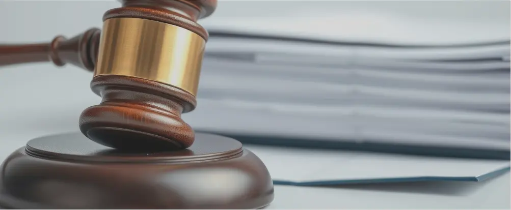Litigation concerning the interpretation and performance of commercial contracts, the termination of long-term partnerships, and the recovery of damages. A strategic approach, focused on achieving the best possible outcome for the client via the most efficient route.