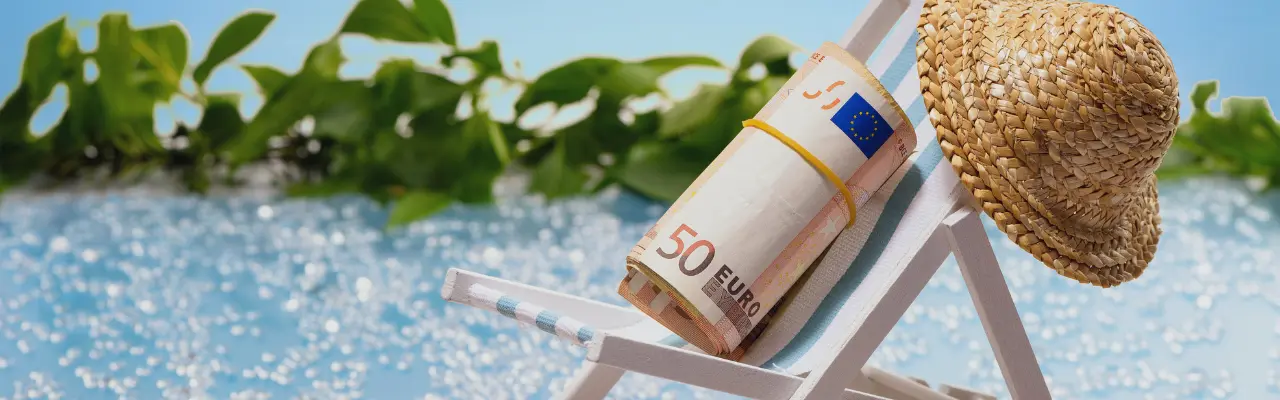 Accrual of vacation days continues during dormant employment relationships